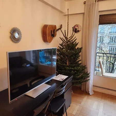 Appartement-next To Alesia Metro Station *