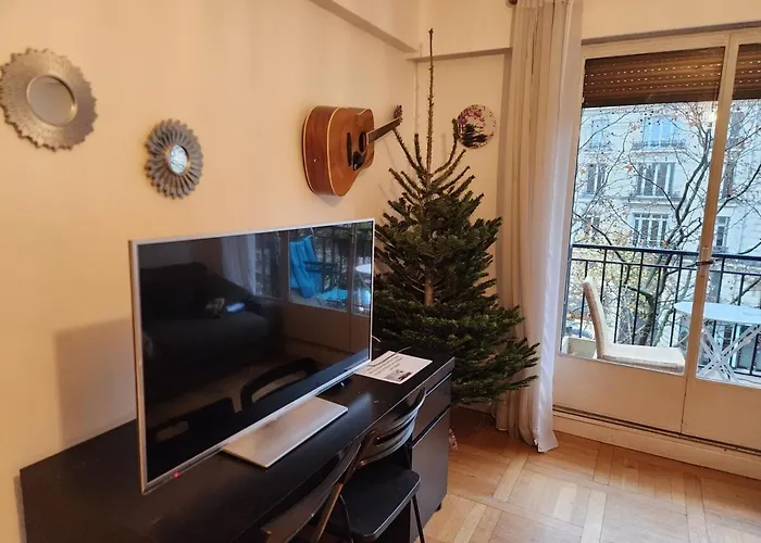 Appartement-next To Alesia Metro Station *